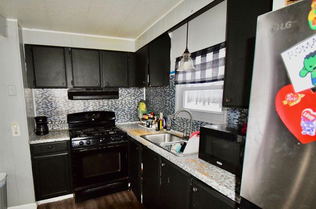 TRLR-133 - 605 Pine St, Home with 3 bedrooms, 2 bathrooms and 2 parking in Normal IL | Image 5