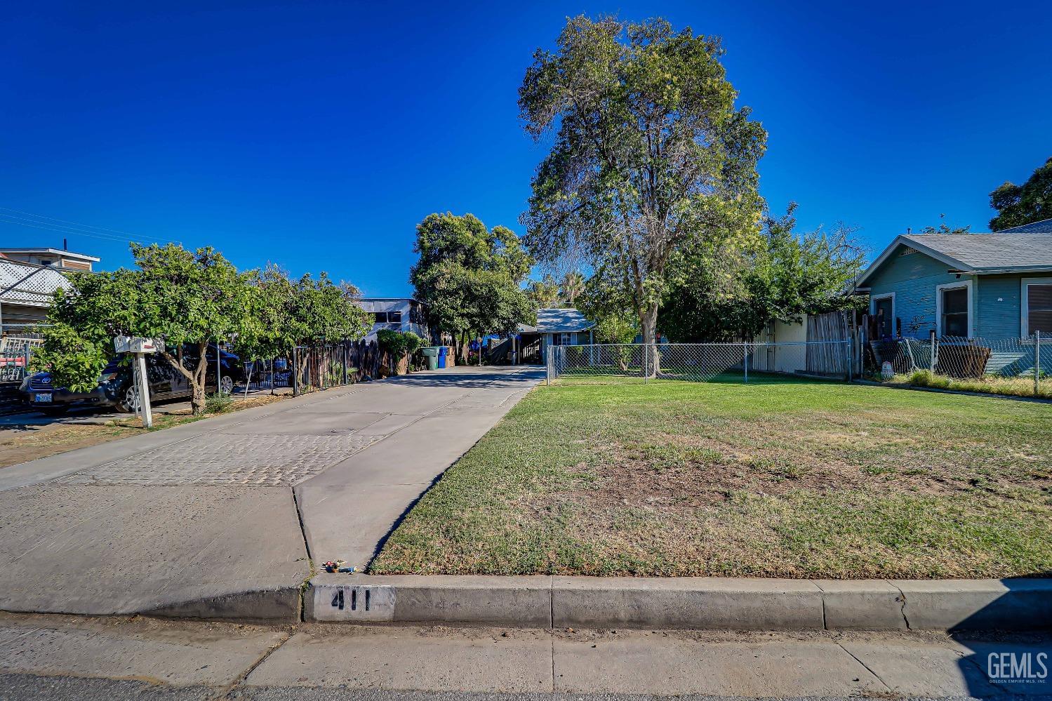 Ray St, Bakersfield, CA 93308