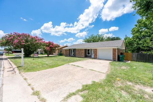 1122 Northwood Dr, Marble Falls, TX, 78654-4907 | Card Image
