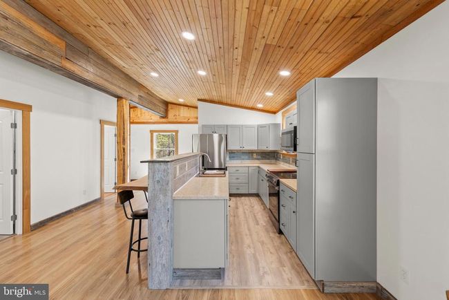 275 Oak Forest Ln, House other with 2 bedrooms, 2 bathrooms and null parking in BERKELEY SPRINGS WV | Image 14