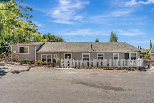 2230 Pomona Ave, Martinez, CA, 94553-2760 | Card Image