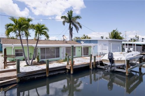 2647 Pine St, MATLACHA, FL, 33993-9731 | Card Image