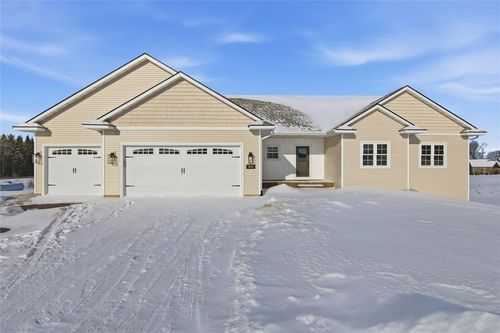 1921 Willow Creek Pkwy, Chippewa Falls, WI, 54729 | Card Image