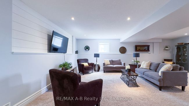 83 Sylvia St, House other with 4 bedrooms, 3 bathrooms and 4 parking in Mitchell ON | Image 36
