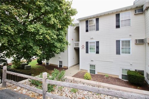 10-25 Lexington Hl, Harriman, NY, 10926-3424 | Card Image