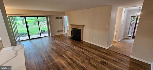301-301 Mountainview Dr, CHESTERBROOK, PA, 19087-5526 | Card Image