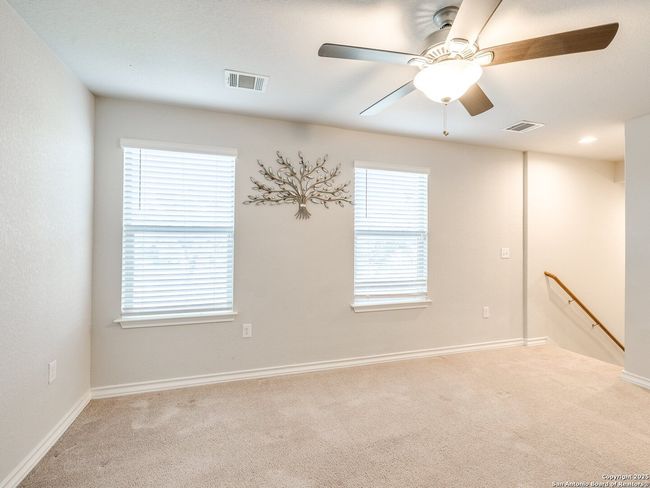 5627 Chestnut Xing, House other with 3 bedrooms, 3 bathrooms and null parking in San Antonio TX | Image 29