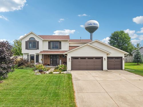 238 Ridgeview Dr, LAKE MILLS, WI, 53551-1954 | Card Image