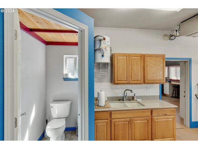 Bathroom-Half Bath | Image 38