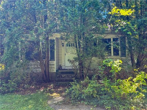886 Webb Road, Mineral Ridge, OH, 44440 | Card Image