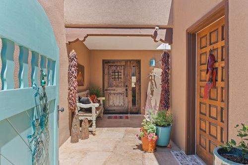 310 Calle Estado, Santa Fe, NM, 87501-1020 | Card Image