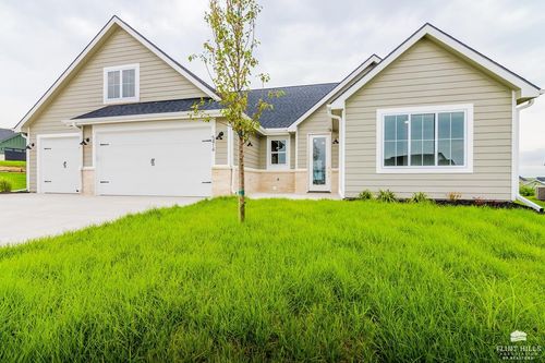 5414 Nicklaus Cir, Manhattan, KS, 66503-3066 | Card Image