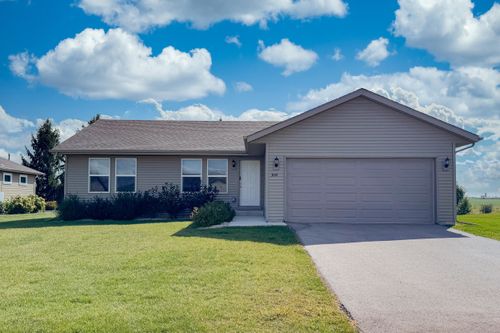 3041 Huntington Dr, Belvidere, IL, 61008-9091 | Card Image