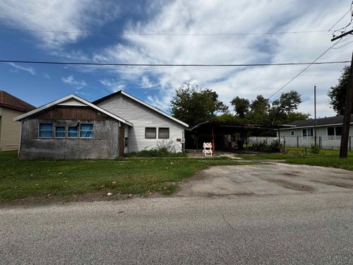 1370 Ashley St, Beaumont, TX, 77701-1230 | Card Image