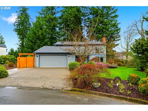 8407 Nw 15th Ct, Vancouver, WA, 98665-6933 | Card Image