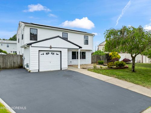 190 Ravenwood Blvd, Barnegat, NJ, 08005-2208 | Card Image