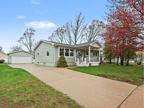 1015 S Griffin St, Grand Haven, MI, 49417-2718 | Card Image