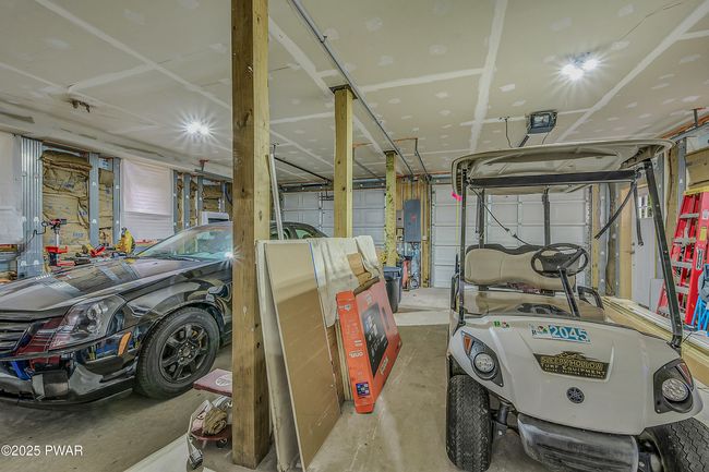 Garage | Image 42