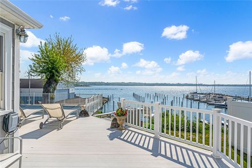 8 Rushton Dr, Cranston, RI, 02905-4017 | Card Image