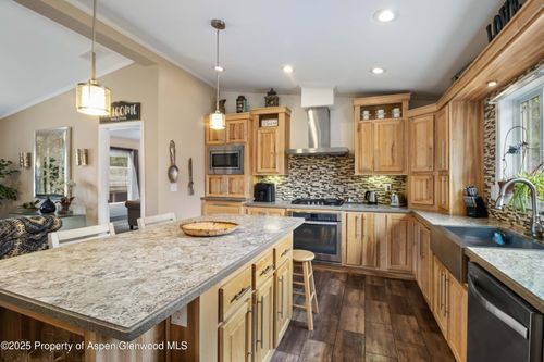 185 Estes Ln, Gypsum, CO, 81637-5073 | Card Image