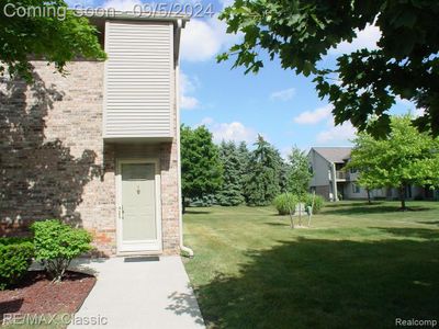 171 - 42776 Lilley Pointe Drive, Condo with 2 bedrooms, 2 bathrooms and null parking in Canton Twp MI | Image 1