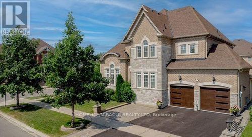 37 Degrey Dr, Brampton, ON, L6P3X5 | Card Image