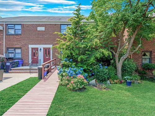 lower-21 Utopia Parkway, New York, NY, 11357 | Card Image