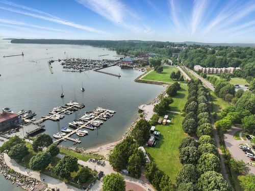 unit-404-35 Cherry St, Burlington, VT, 05401-8464 | Card Image