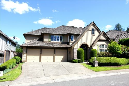 914 270th Pl Se, Sammamish, WA, 98075-7943 | Card Image