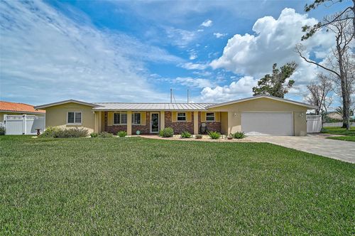 7118 Westmoreland Dr, SARASOTA, FL, 34243-1433 | Card Image