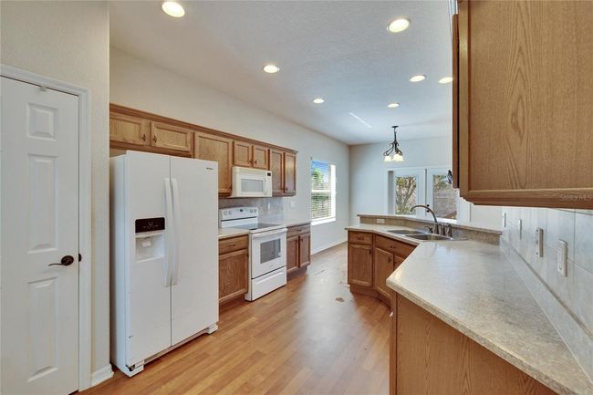 6432 Twin Bridges Dr, House other with 4 bedrooms, 2 bathrooms and null parking in ZEPHYRHILLS FL | Image 11