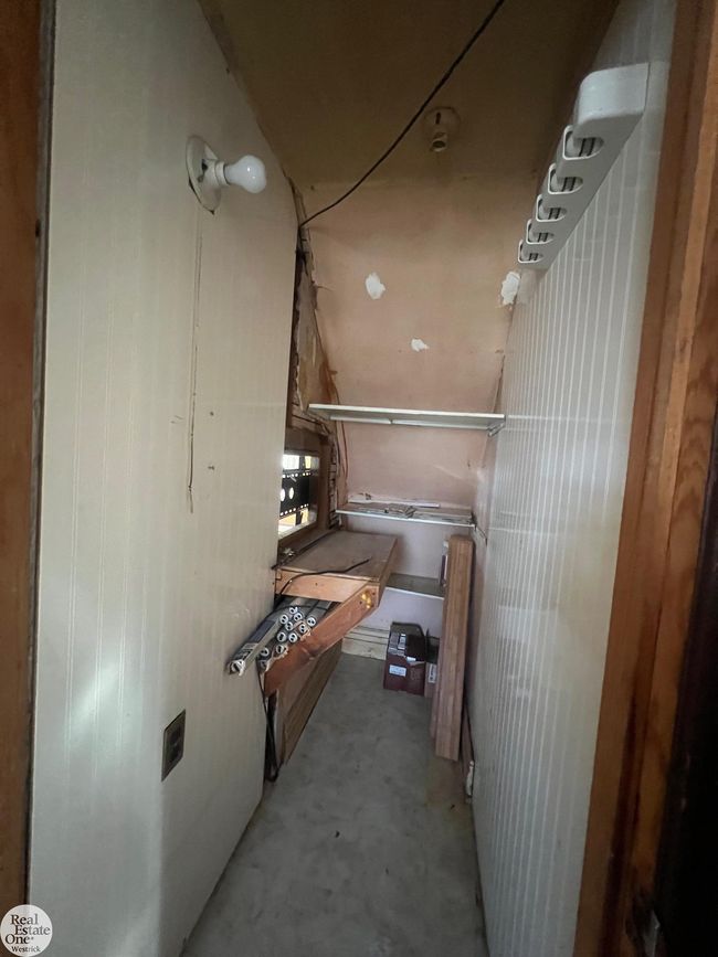 Closet | Image 17