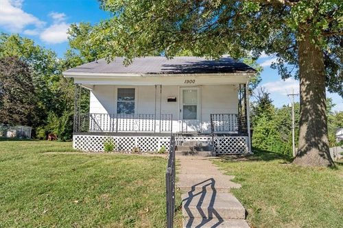 1900 Ewing Ave, Kansas City, MO, 64126-2768 | Card Image