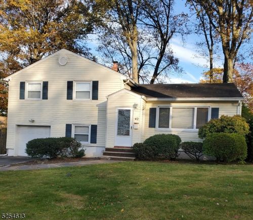 42 Cobblewood Rd, Livingston, NJ, 07039-2037 | Card Image