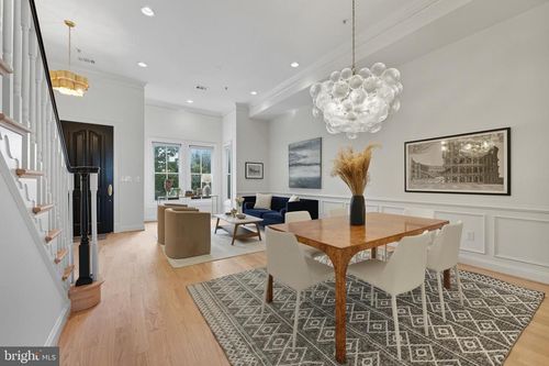 2123 11th St Nw, WASHINGTON, DC, 20001-4056 | Card Image