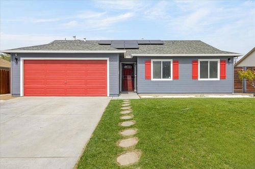 821 Feather Ct, Hollister, CA, 95023 | Card Image