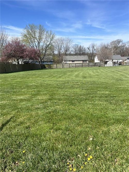 206 Hillcrest St, Chillicothe, MO, 64601-3611 | Card Image