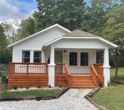 325 S Washington Ave, Fayetteville, AR, 72701-6173 | Card Image