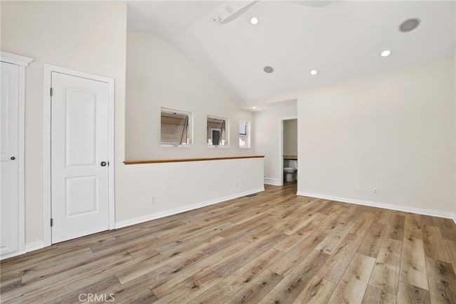 326 6 Th St, House other with 4 bedrooms, 5 bathrooms and 2 parking in Huntington Beach CA | Image 49