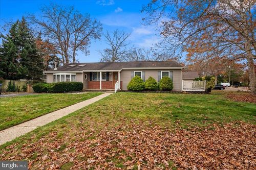 1079 Helm Ave, Manahawkin, NJ, 08050-2512 | Card Image