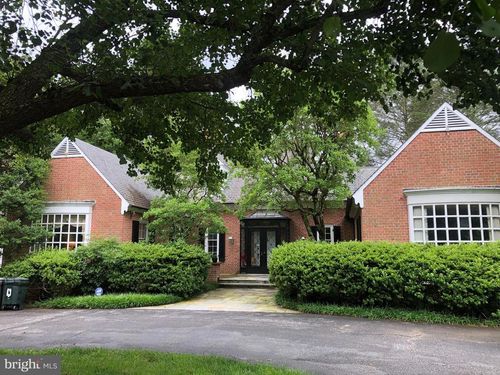 11203 Falls Rd, Lutherville Timonium, MD, 21093-3708 | Card Image