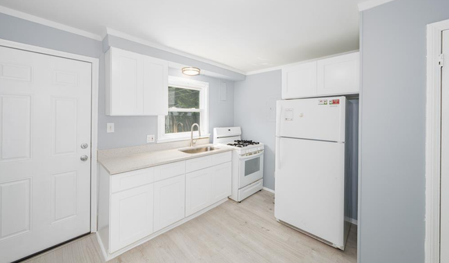 23383 Cayuga Ave, House other with 2 bedrooms, 1 bathrooms and null parking in Hazel Park MI | Image 4