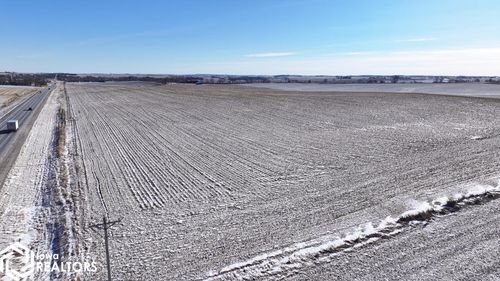 3299 79th St., Norway, IA, 52318 | Card Image