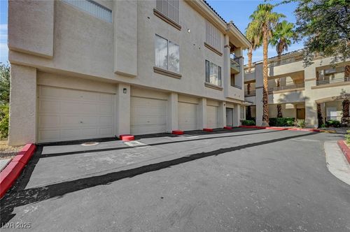 304-7147 S Durango Dr, Las Vegas, NV, 89113-2026 | Card Image