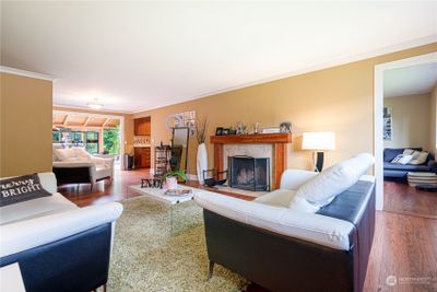 11020 Ne 18th Place, House other with 3 bedrooms, 1 bathrooms and 1 parking in Bellevue WA | Image 3