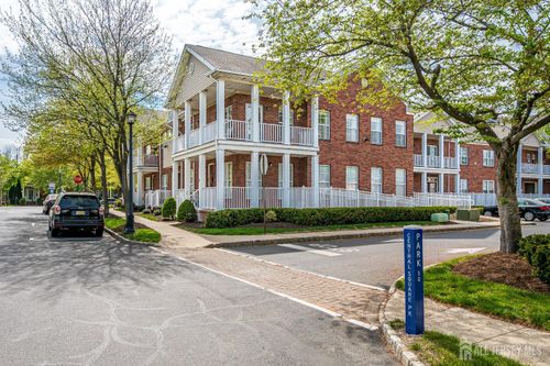 52 Central Square Park, Metuchen, NJ, 08840-1871 | Card Image