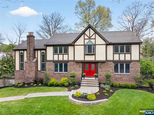 5 Sycamore Ct, Ramsey, NJ, 07446-2700 | Card Image