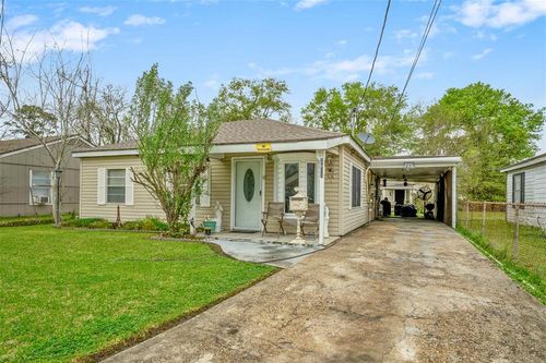2803 Hinton Dr, Lake Charles, LA, 70615-6740 | Card Image