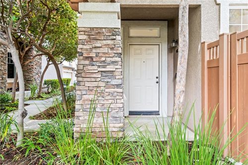 17824 Elm Ct, Carson, CA, 90746-7429 | Card Image