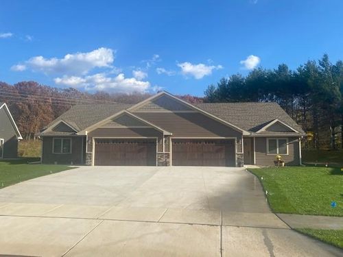 4971 Maple Leaf Path, Eau Claire, WI, 54703-6492 | Card Image